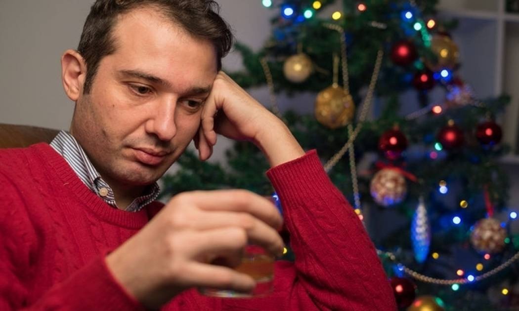 Επικίνδυνο το αλκοόλ για την καρδιά – Με ποιες παθήσεις συνδέεται