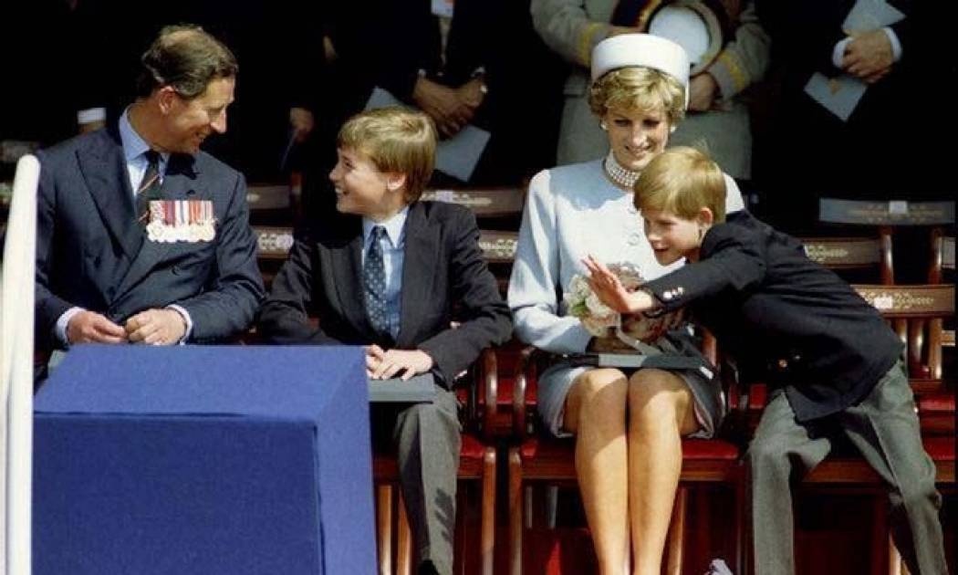 Οι συγκινητικές επιστολές της Diana: «Ο πρίγκιπας Χάρι έχει συνεχώς μπλεξίματα»