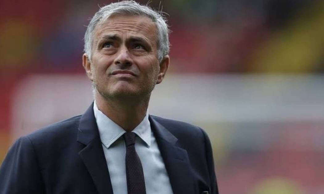 Σε μεγάλα κέφια ο Μουρίνιο: Σήκωσε το τηλέφωνο δημοσιογράφου (vid)