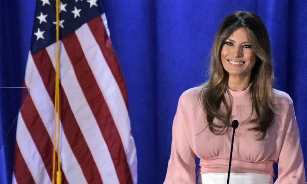 Melania Trump: Βρέθηκαν οι σχεδιαστές που θα ντύνουν την Πρώτη Κυρία των ΗΠΑ