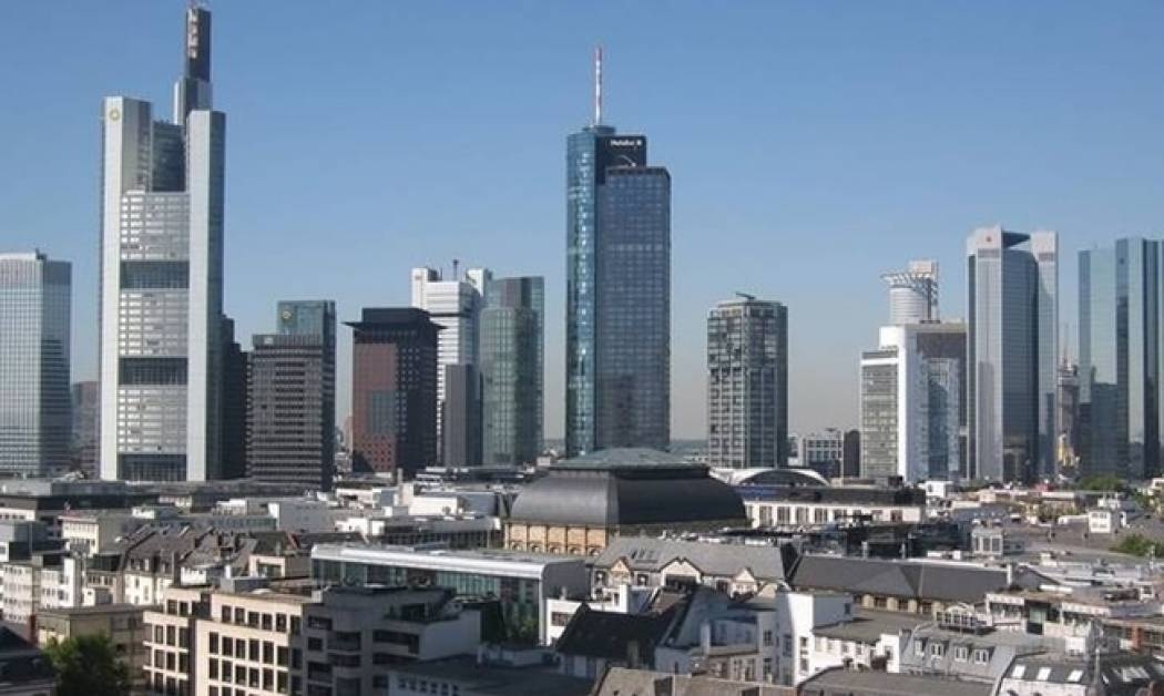 H Φρανκφούρτη προσκαλεί τραπεζίτες από το Λονδίνο