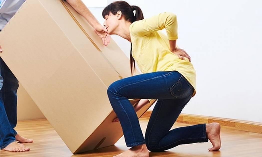 Πόνος στη μέση: Δύο ασφαλείς ασκήσεις για άμεση ανακούφιση