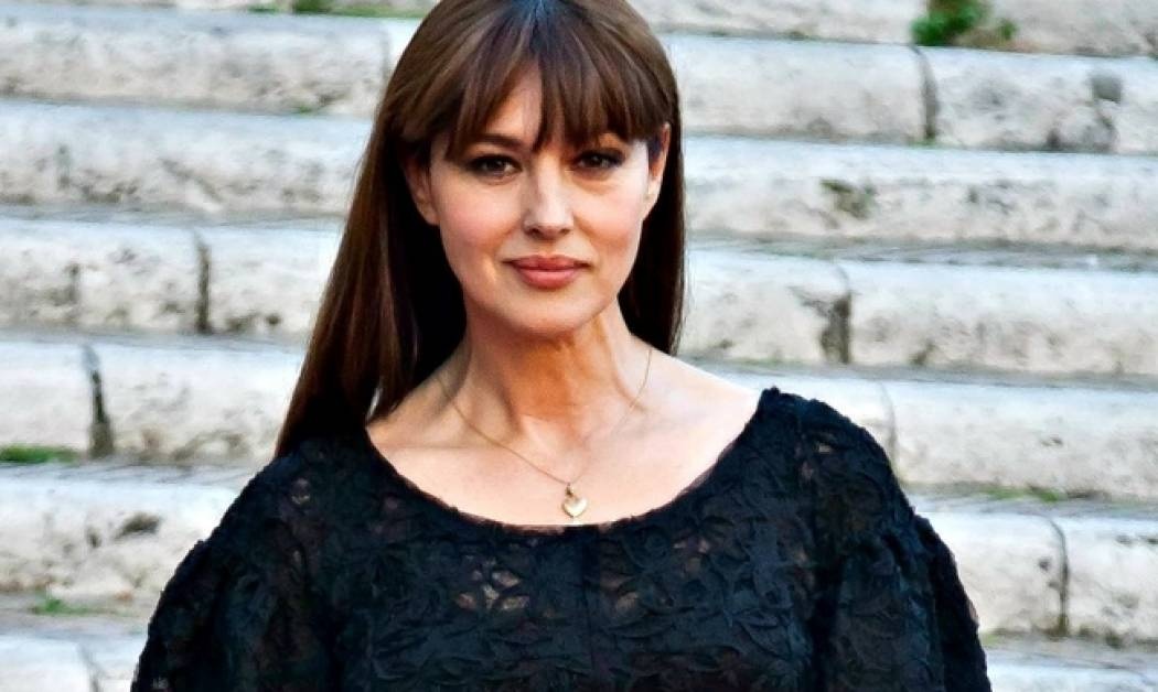 Αποθεώστε το απόλυτο θηλυκό! Η Monica Bellucci γυμνή στο… κρεβάτι της!