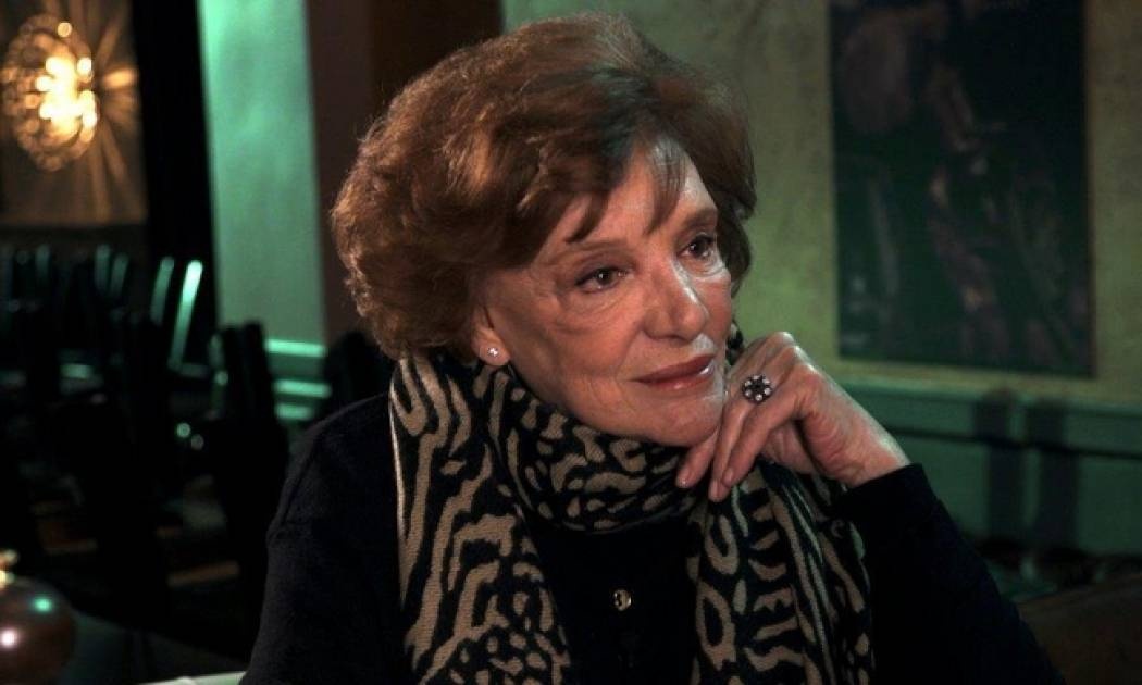 Μάρω Κοντού: «Ζω υπέροχα κι εκτός σκηνής»