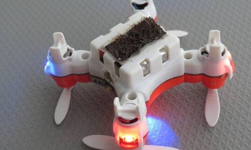 Drone σε ρόλο μέλισσας ρομπότ