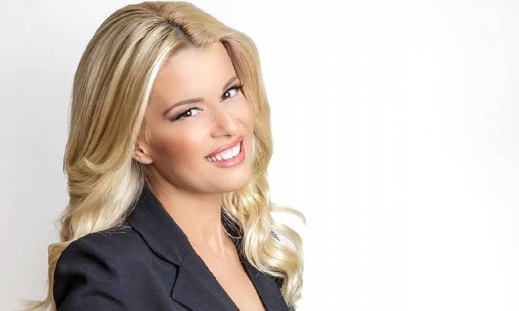 Βίκυ Χατζή: «Νιώθω εξαιρετικά τυχερή που εργάζομαι στο δελτίο ειδήσεων του Alpha»