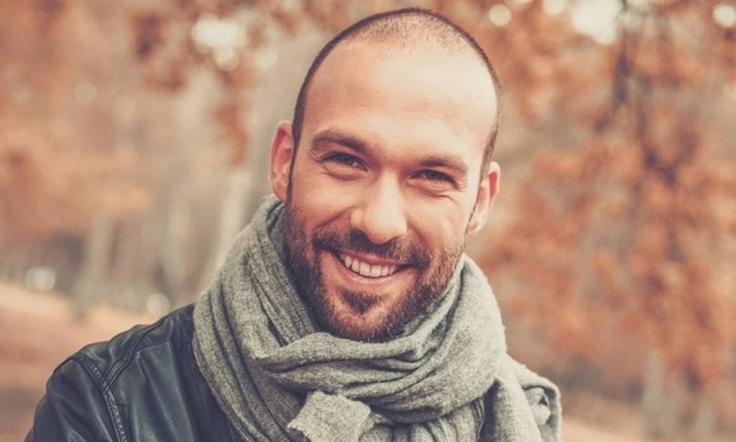 Φαλάκρα σε νεαρή ηλικία: Με ποια μορφή καρκίνου συνδέεται