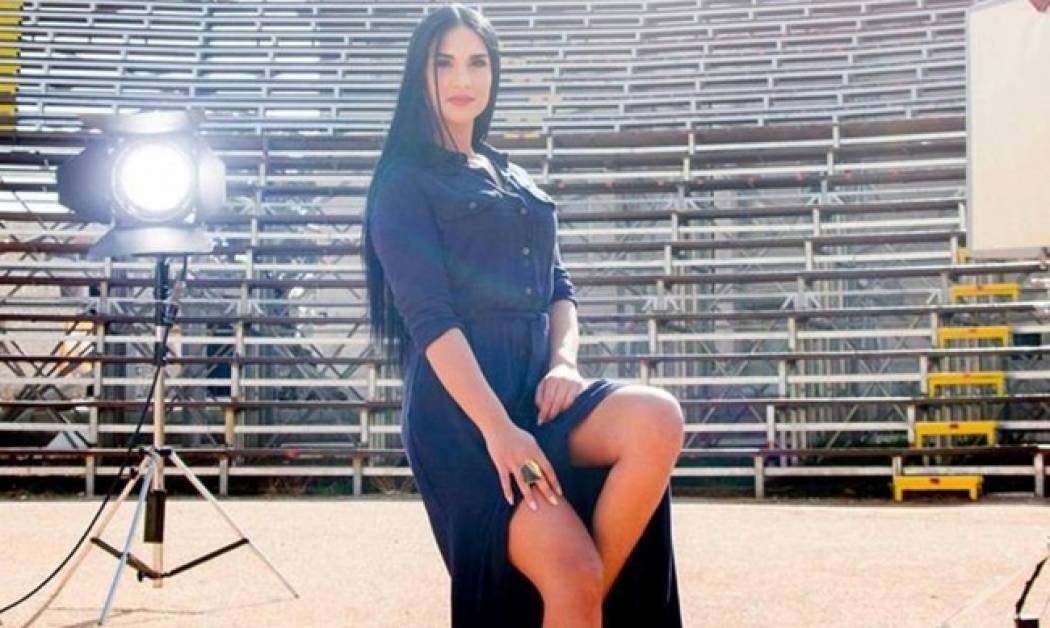 Γιούλη Τάσσου: Με φινέτσα, ταμπεραμέντο και φωνάρα