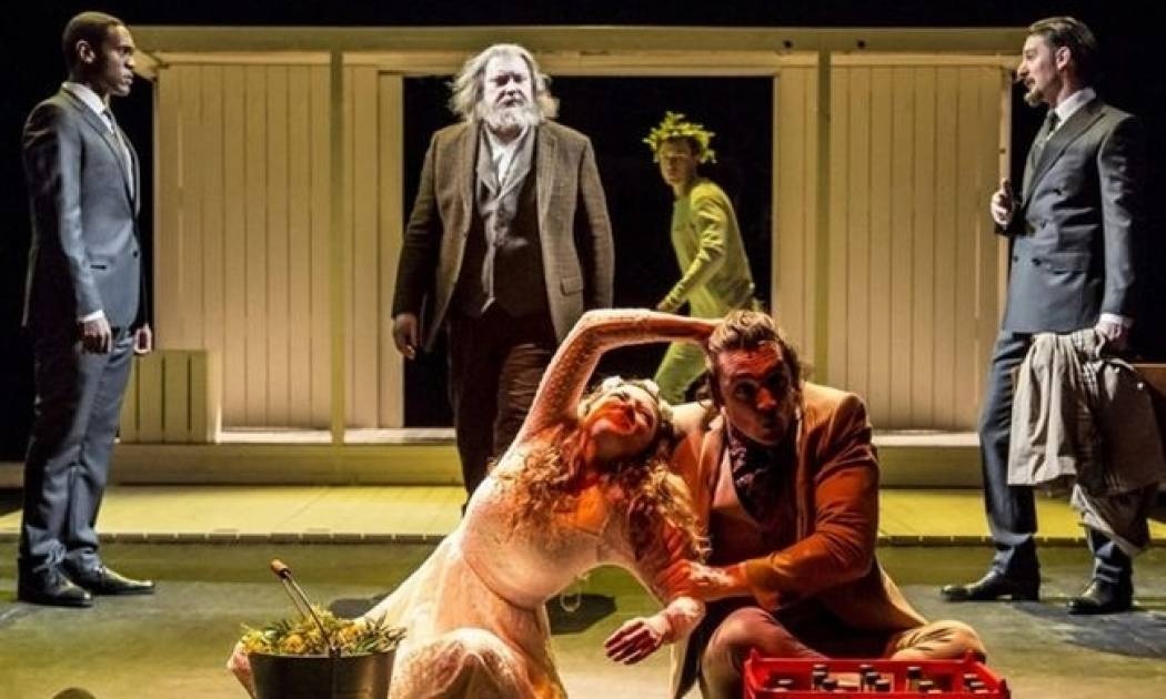 To χειμωνιάτικο παραμύθι, από τους Cheek by Jowl στο Μέγαρο Μουσικής