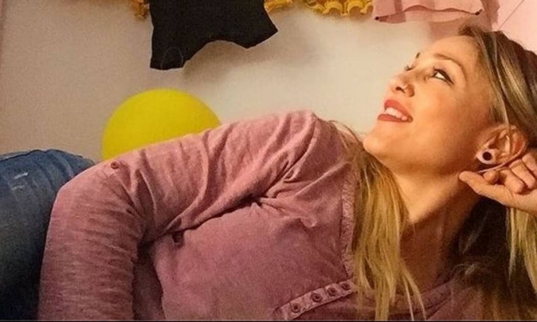 Η τρυφερή φωτογραφία της Πηνελόπης Αναστασοπούλου την ώρα που θηλάζει την κόρη της