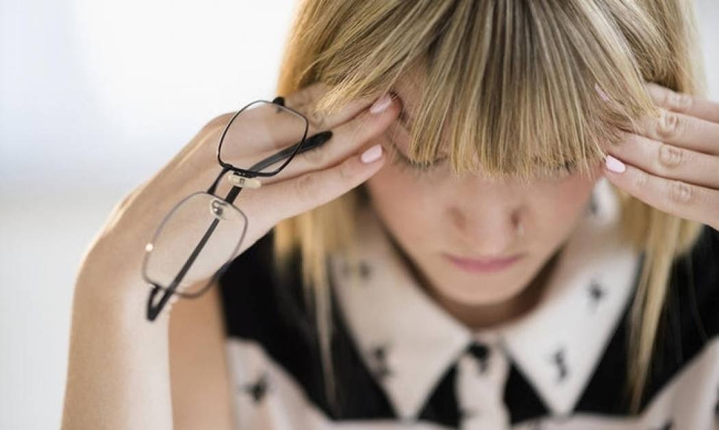 Κροταφογναθικό σύνδρομο: Πώς εκδηλώνεται & πώς θα ανακουφιστείτε