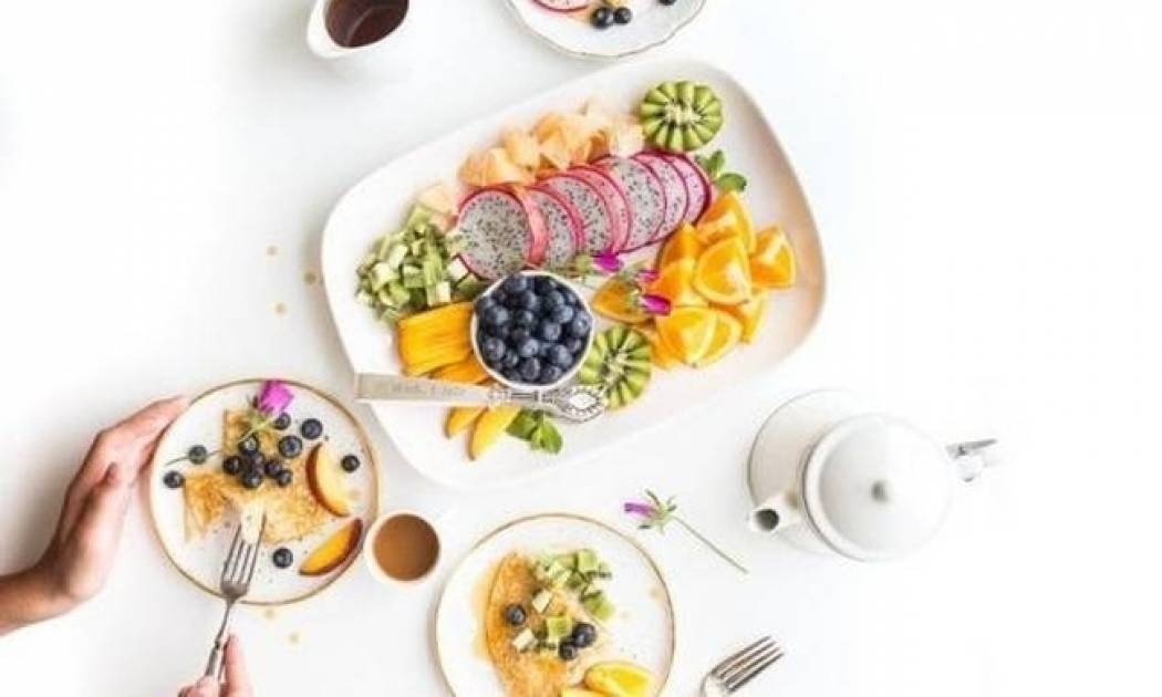 Δίαιτα μετά τον τοκετό: 15 must-have φαγητά για τις νέες μανούλες