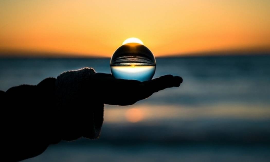 Ζώδια Σήμερα 19/05: Σελήνη στους Ιχθύς