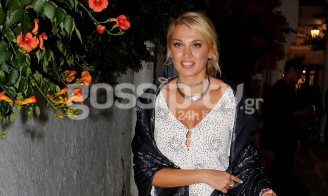 Διακοπές στην Μύκονο για την Σπυροπούλου