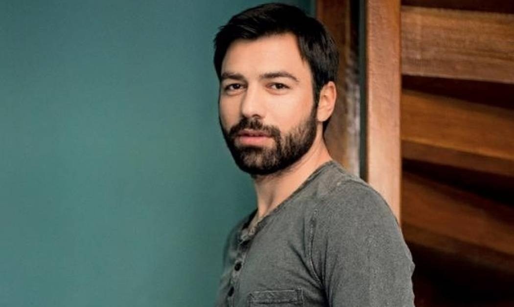 Ανδρέας Γεωργίου: Σε... διπλό ταμπλό στην οθόνη του Alpha με «Κόκκινο νυφικό» και «Τατουάζ»