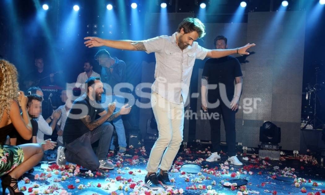 Το βαρύ ζεϊμπέκικο του Μάριου Πρίαμου στον Χολίδη, οι selfies και το γλέντι μέχρι το πρωί!