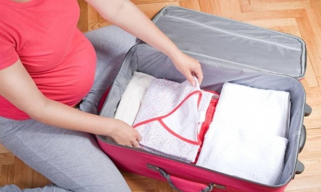 Ετοιμάστε τη βαλίτσα για το μαιευτήριο: Τι θα πάρετε μαζί;