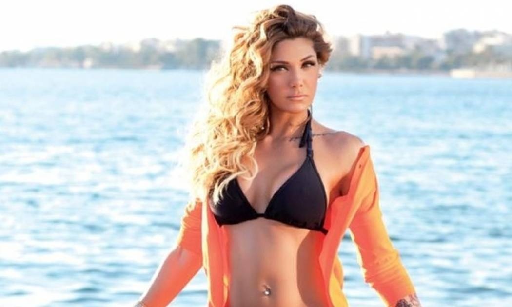 Αγγελική Ηλιάδη: Τα παιδιά της παίζουν ποδόσφαιρο στο σαλόνι του σπιτιού