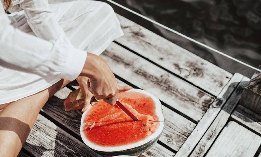 Μια διαιτολόγος απαντά σε όλες τις καλοκαιρινές διατροφικές ερωτήσεις σου