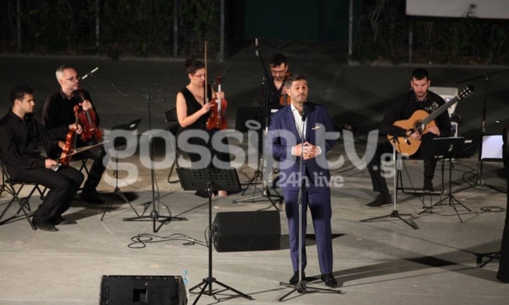 Ο Αλέξανδρος Μπουρδούμης στο Κηποθέατρο Παπάγου