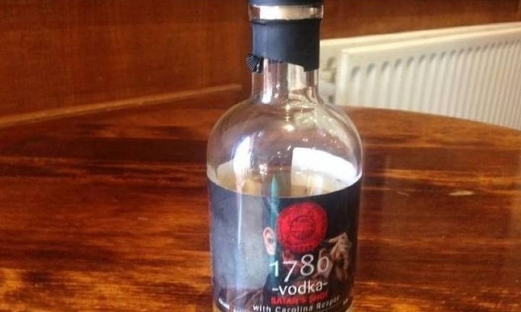 Κατέληξε στο νοσοκομείο όταν ήπιε την "βότκα του Σατανά" (Pic)