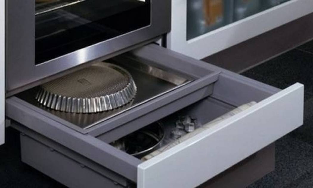 Η είδηση που ανατρέπει όσα ξέραμε μέχρι σήμερα! Σε τι χρησιμεύει το συρτάρι κάτω από το φούρνο