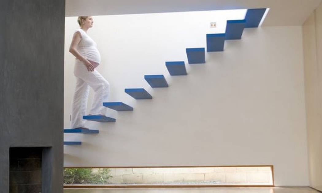 Είναι ασφαλές να χρησιμοποιώ σκάλες ενώ είμαι έγκυος;