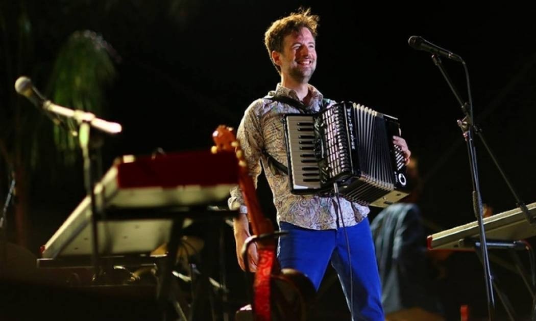 Ο Κωστής Μαραβέγιας στο Θέατρο Δάσους!