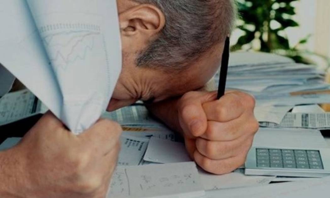 Φορολογικός «καύσωνας» για εκατομμύρια πολίτες - Αυτοί είναι οι φόροι που πρέπει να πληρώσουμε