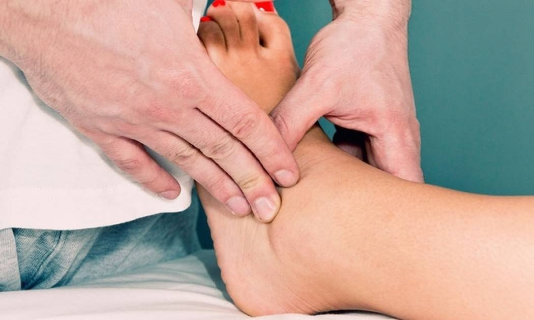 Πρησμένοι αστράγαλοι: Αιτίες και τρόποι αντιμετώπισης