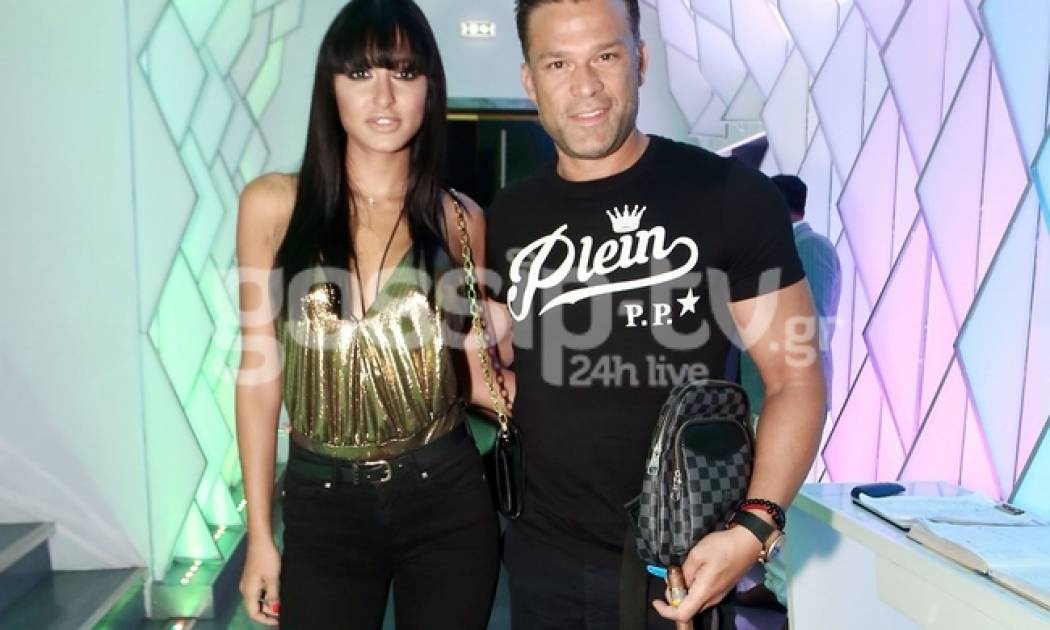 Ο Σόμμερ με πούρο και η Παναγιωτακοπούλου με νέο λουκ στα μπουζούκια