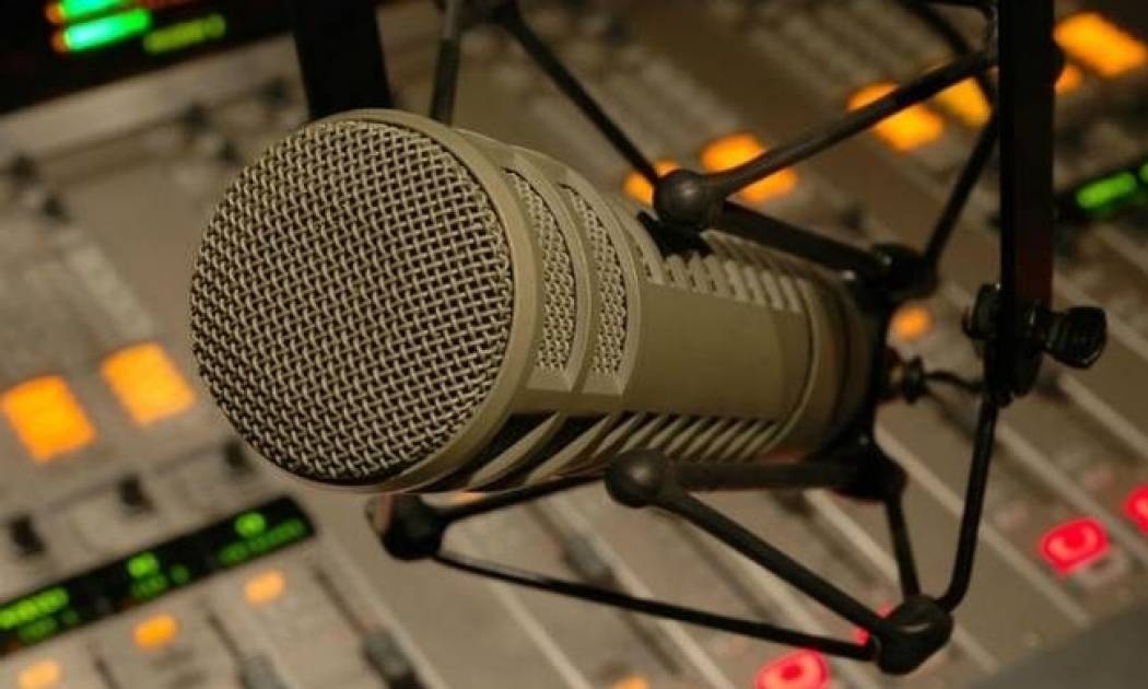 Θρήνος: Πέθανε γνωστός Έλληνας ραδιοφωνικός παραγωγός (pic)