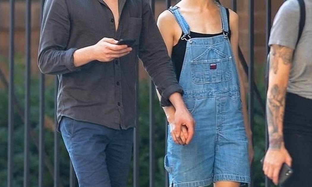 Ήρθε η επιβεβαίωση: Οι δύο stars της διάσημης σειράς είναι τελικά ζευγάρι