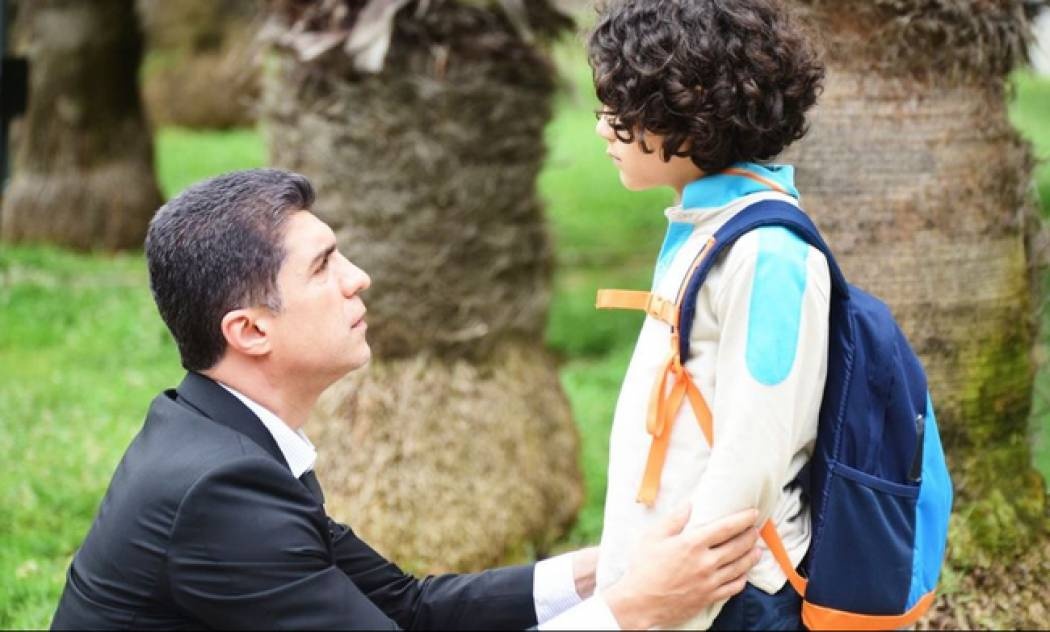 Η νύφη: Ο Φαρούκ περνά μερικές υπέροχες ώρες με τον Εμίρ