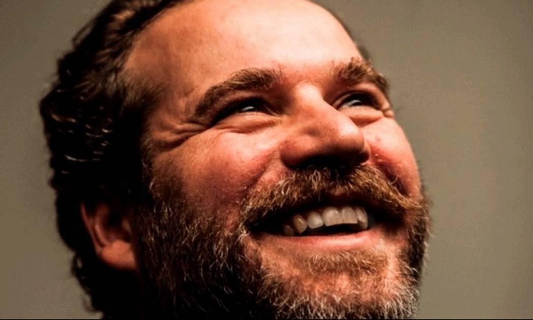 Ο Θέμος Σκανδάμης στο Σταυρό του Νότου Club