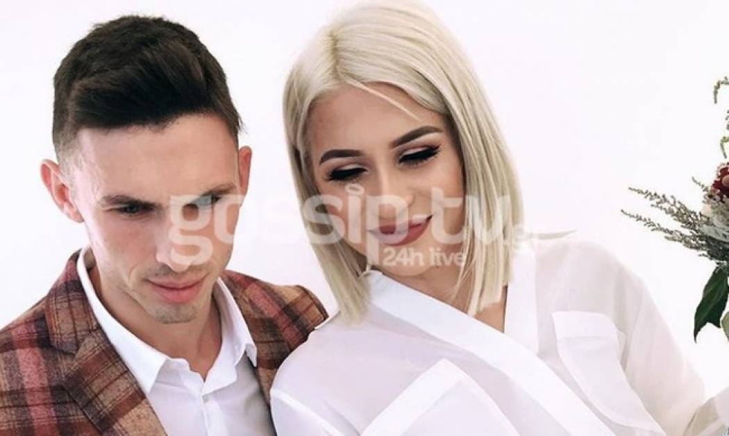 Το φωτογραφικό άλμπουμ από τον πολιτικό γάμο του Απόστολου Γιάννου