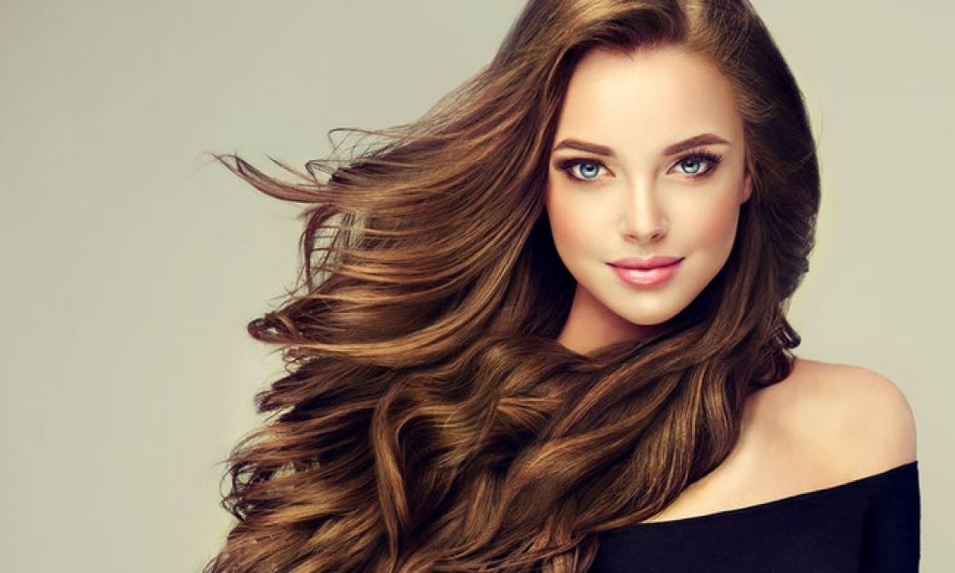 Τροφές πλούσιες σε βιοτίνη για δυνατά μαλλιά και νύχια