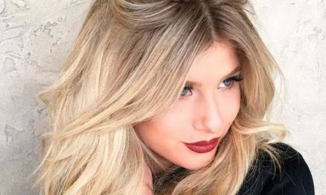 Λιπαρά μαλλιά χωρίς όγκο; Δες πως θα απαλλαγείς!