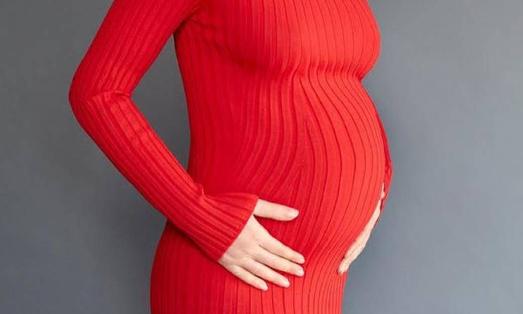 Βίντεο με το μωρό να κλωτσάει την κοιλίτσα της δημοσίευσε η γνωστή τραγουδίστρια