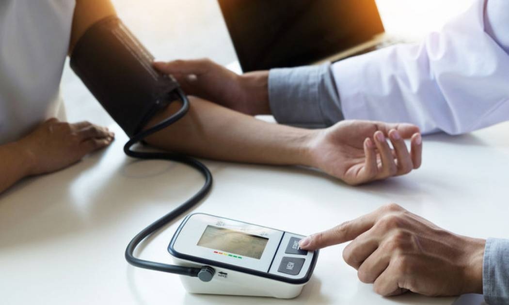 Συστολική και διαστολική πίεση: Ποιες είναι οι φυσιολογικές τιμές