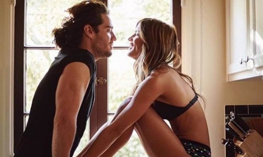 3 (απροσδόκητα) αποτελεσματικές στάσεις που πρέπει να δοκιμάσεις απόψε