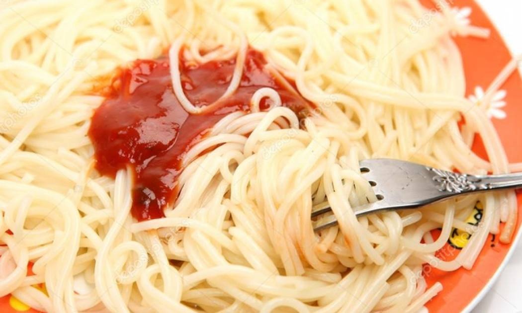 Έλληνας ηθοποιός δηλώνει: «3 χρόνια έτρωγα σκέτα μακαρόνια με κέτσαπ»