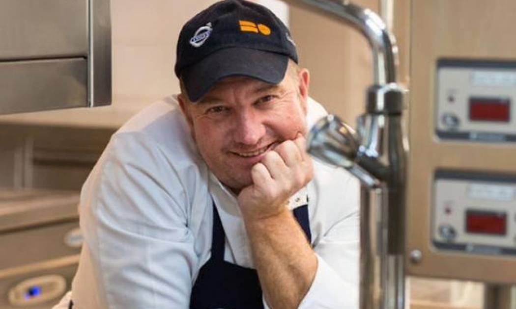 Ετοιμάζεται με... ραγδαίους ρυθμούς η "Κουζίνα της κολάσεως" που θα παρουσιάζει ο Μποτρίνι!