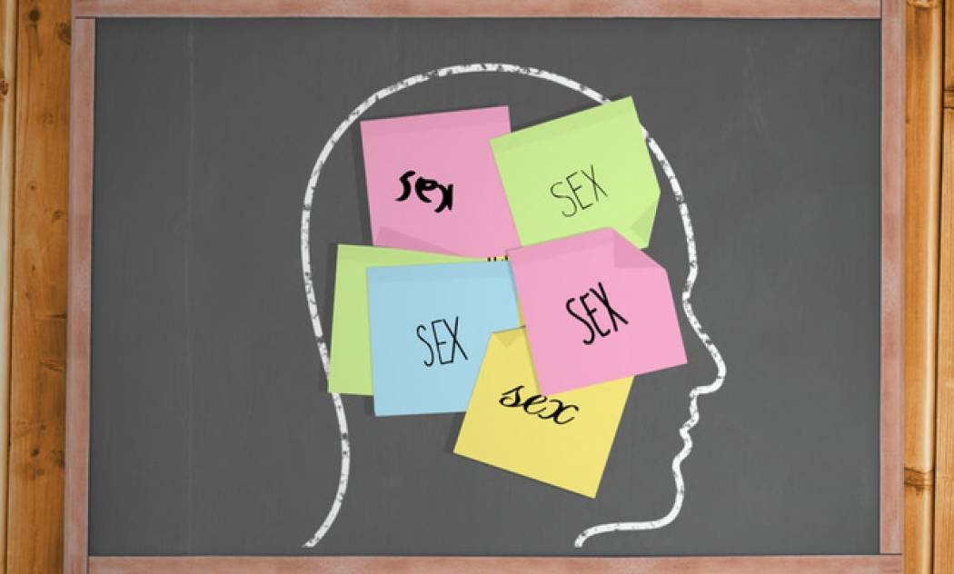 Σκέφτεστε συνέχεια το σεξ; Ποια συνήθειά σας το «προδίδει»