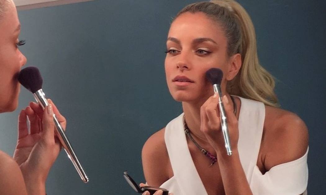 Νομικού: Τα 5 βήματα που δεν παραλείπω ποτέ για να δημιουργήσω την τέλεια βάση για βραδινό μακιγιάζ