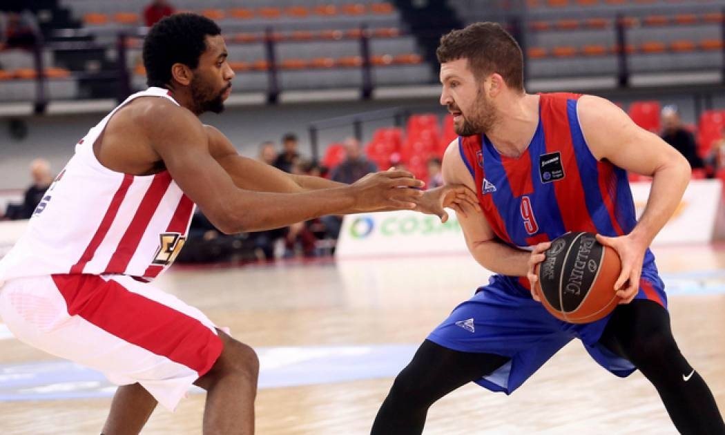 Ζορίστηκε ο Ολυμπιακός αλλά τον «έσωσε» ο Τόμπσον