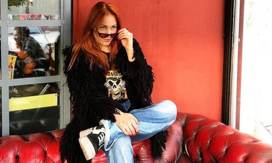 Η Πηνελόπη Αναστασοπούλου αποχαιρετά τον θηλασμό με αυτές τις τρυφερές φωτογραφίες και ζητά συγγνώμη