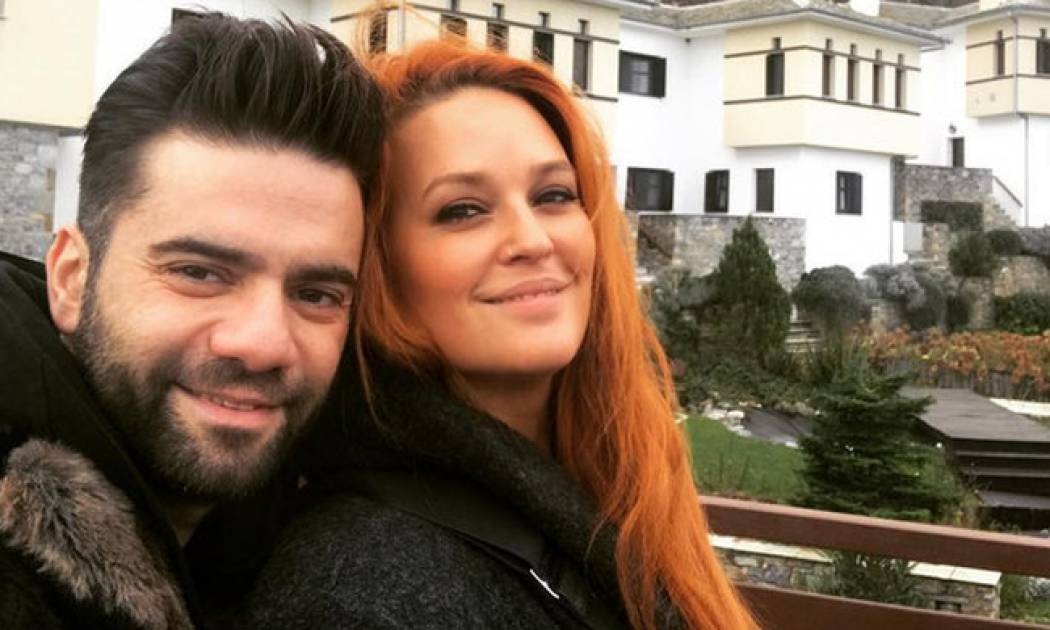 Το τρυφερό φιλί της Σίσσυ Χρηστίδου και του Θοδωρή Μαραντίνη είναι το σημερινό μας #couplegoals