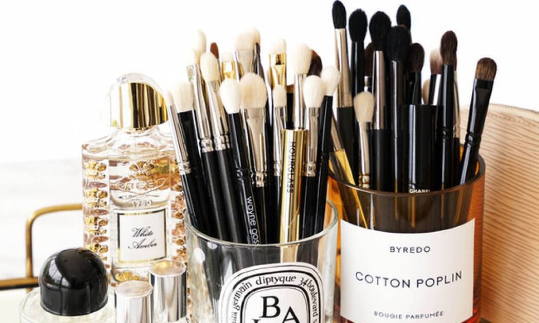Ξέρεις να καθαρίζεις σωστά τα πινέλα μακιγιάζ σου;