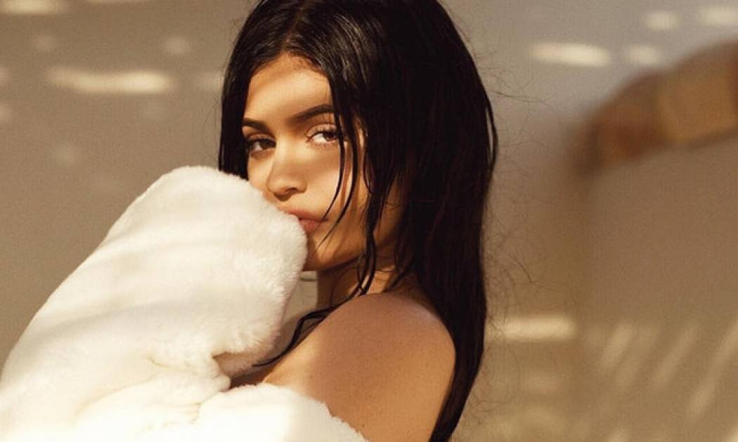 Βλέπουμε καλά; Η Ellen DeGeneres επιβεβαίωσε την εγκυμοσύνη της Kylie Jenner;